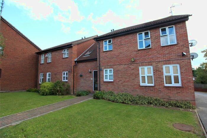 Studio To Rent In Marlborough Way, Billericay, CM12