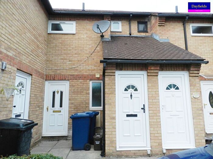 1 Bedroom Maisonette For Sale In Sycamore Hill, London, N11