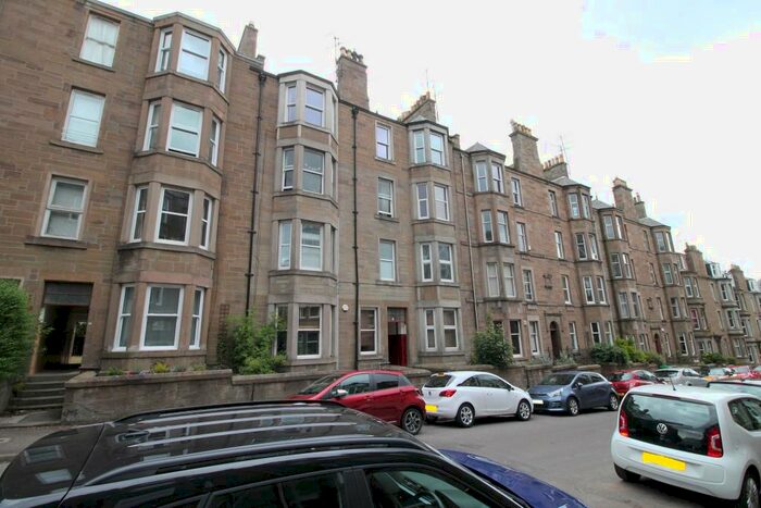 2 Bedroom Flat To Rent In Bellefield Avenue, Dundee, DD1
