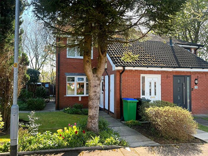 2 Bedroom Flat For Sale In Armitage Close, Middleton, Manchester, M24