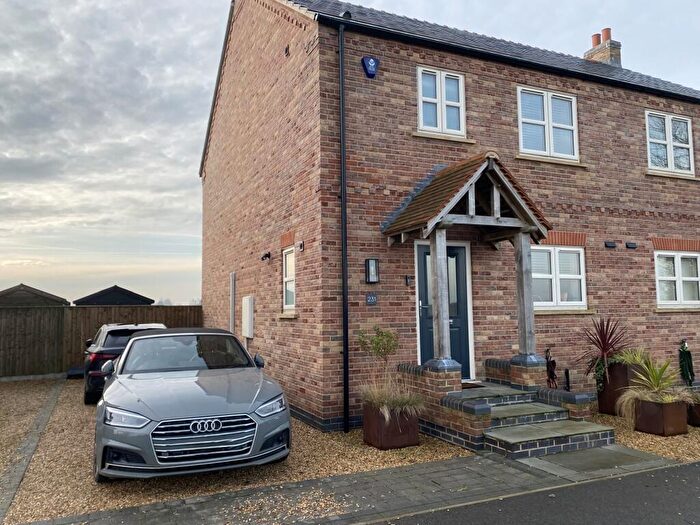 3 Bedroom Semi-Detached House To Rent In Bridge Road, Sutton Bridge, PE12