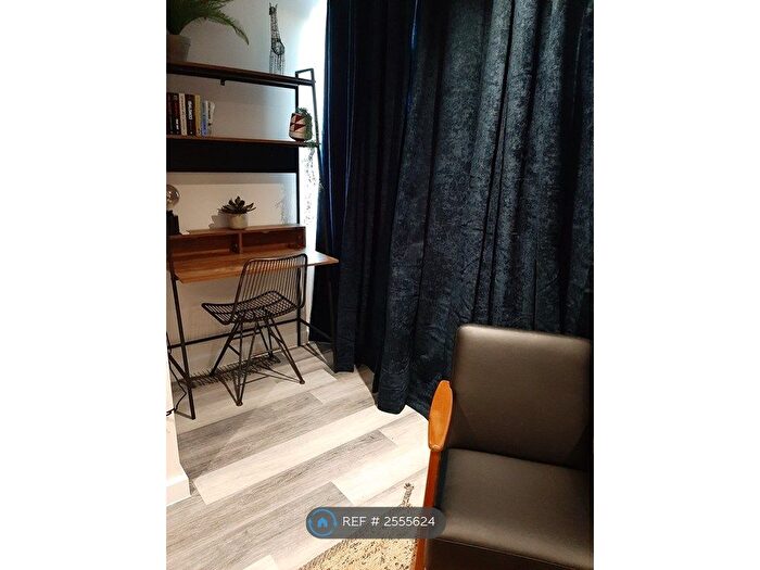 1 Bedroom Flat To Rent In The Interchange, Birmingham, B26