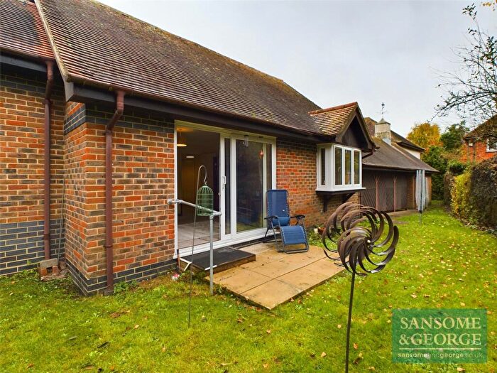 2 Bedroom Bungalow For Sale In Garrett Close, Kingsclere, Newbury, Hampshire, RG20