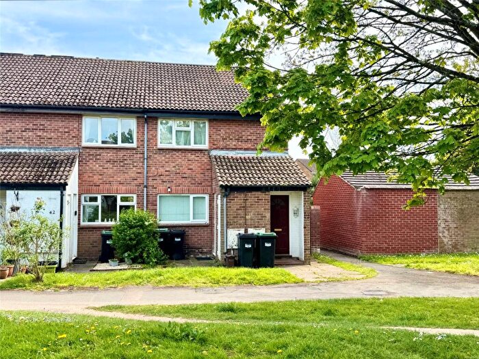 1 Bedroom Apartment For Sale In Carisbrooke Court, New Milton, Hampshire, BH25
