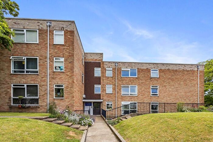 Apartment To Rent In Tower Road, Brighton, BN2