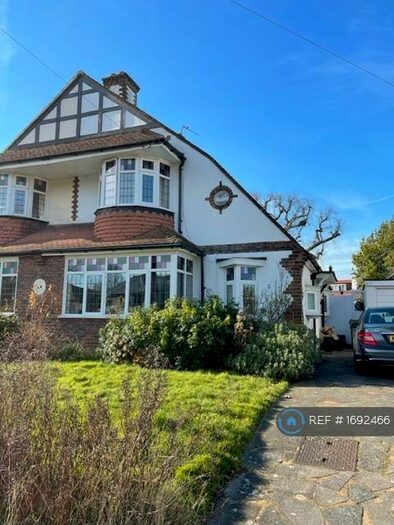 3 Bedroom Semi-Detached House To Rent In Pickhurst Lane, West Wickham, BR4