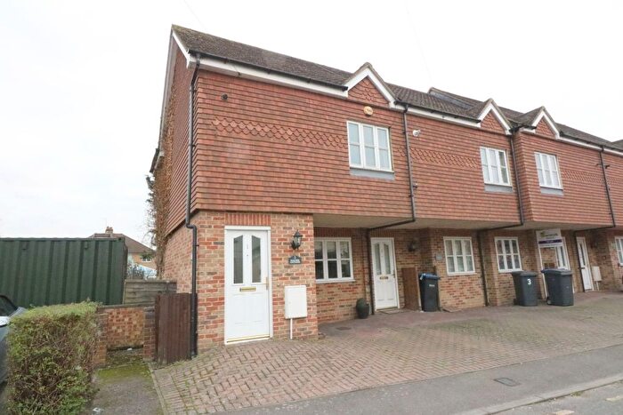 3 Bedroom End Of Terrace House To Rent In Rusham Road, Egham, Surrey, TW20
