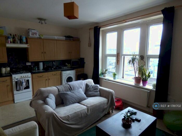 2 Bedroom Flat To Rent In Bedminster, Bristol, BS3