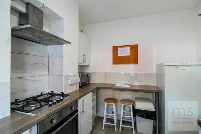 4 Bedroom Terraced House To Rent In Park Road, Nottingham, NG7