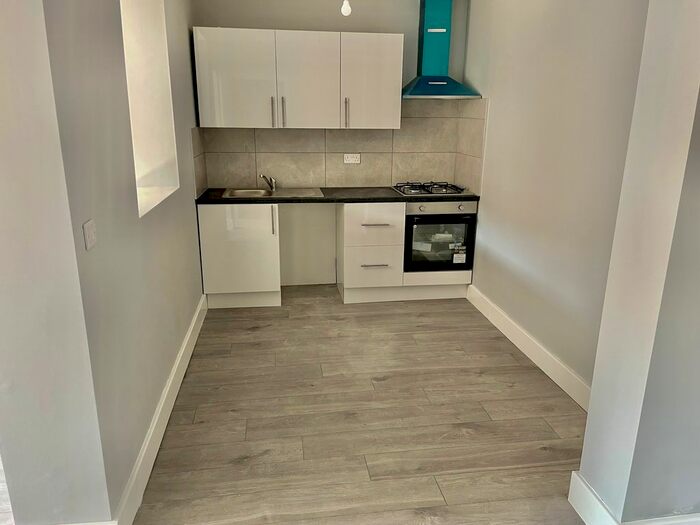 1 Bedroom Flat To Rent In London Road, Southend-On-Sea, SS1