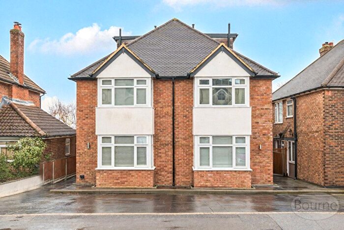 4 Bedroom Semi Detached House For Sale In Grange Road, Guildford, Surrey, GU2