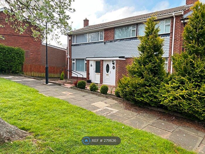 3 Bedroom End Of Terrace House To Rent In Hillhead Parkway, Newcastle Upon Tyne, NE5