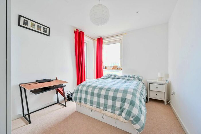 2 Bedroom Flat To Rent In Bailey Street, Rotherhithe, London, SE8