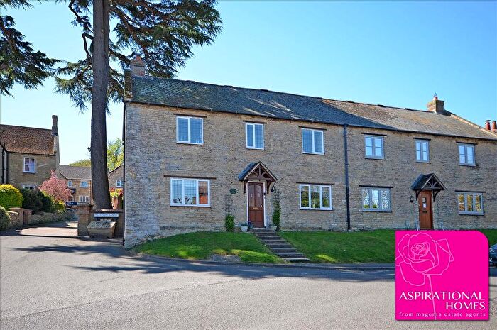 4 Bedroom Barn Conversion For Sale In High Street, Stanwick, Northamptonshire, NN9