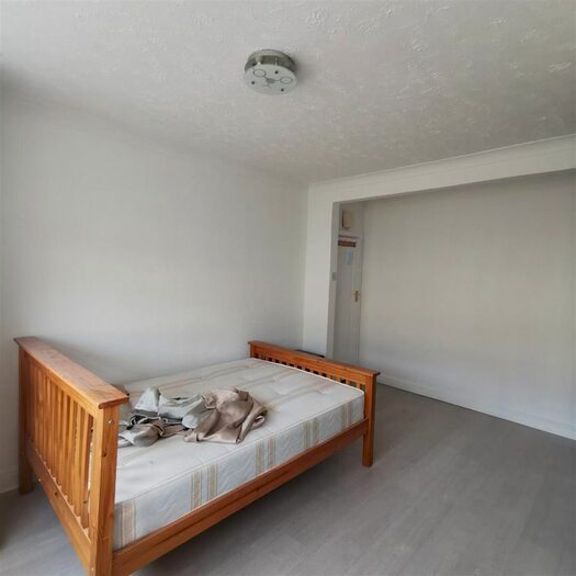 1 Bedroom Maisonette To Rent In Leamington Crescent, Harrow, HA2