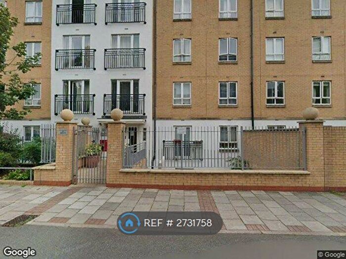 2 Bedroom Flat To Rent In Granite Apartments, London, E15