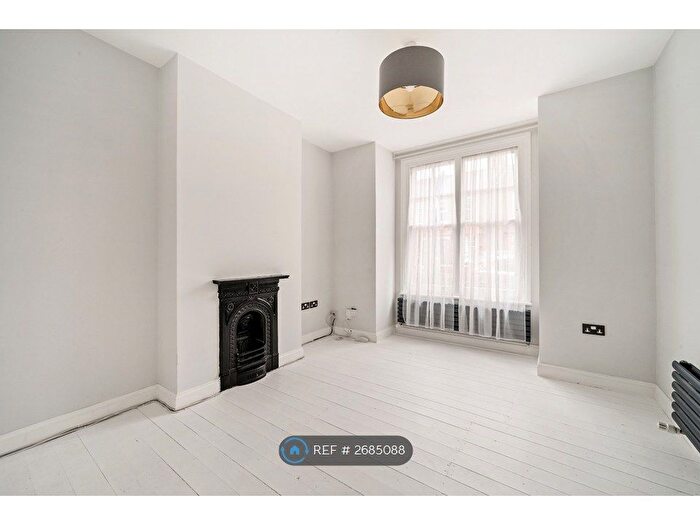 2 Bedroom End Of Terrace House To Rent In Farrant Avenue, London, N22