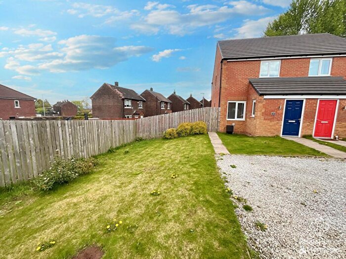 2 Bedroom Semi-Detached House For Sale In Constable Drive, Rochdale, OL11