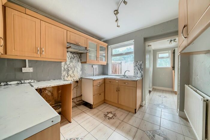 3 Bedroom Terraced House For Sale In Redbridge Hill, Millbrook, Southampton, SO16