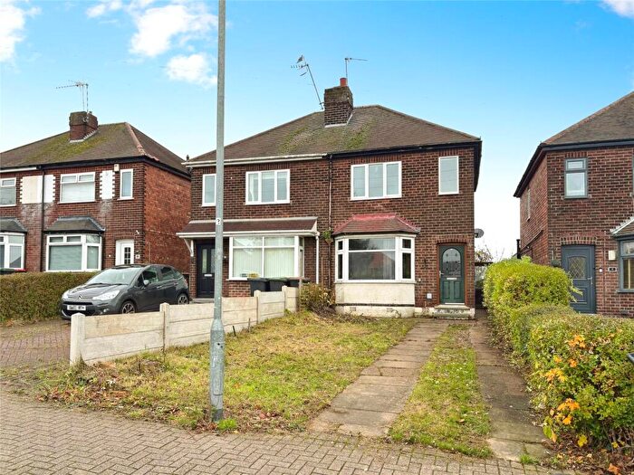 3 Bedroom Semi Detached House For Sale In The Crescent, Stapleford, Nottingham, Nottinghamshire, NG9