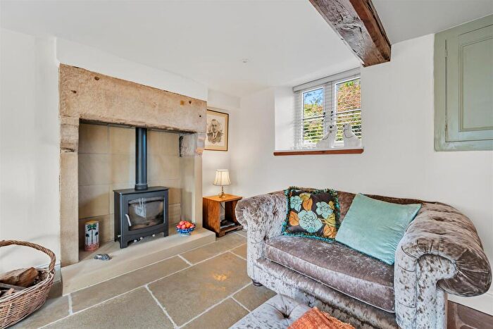 2 Bedroom Cottage For Sale In High Street, Calver, Hope Valley, S32