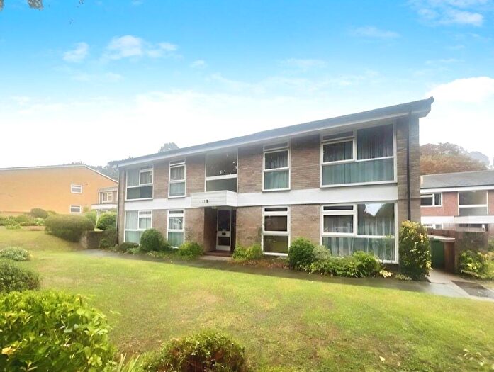 1 Bedroom Flat To Rent In Brambledown Road, Wallington, SM6