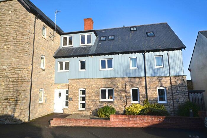 2 Bedroom Apartment For Sale In Lubbecke Way, Dorchester, DT1