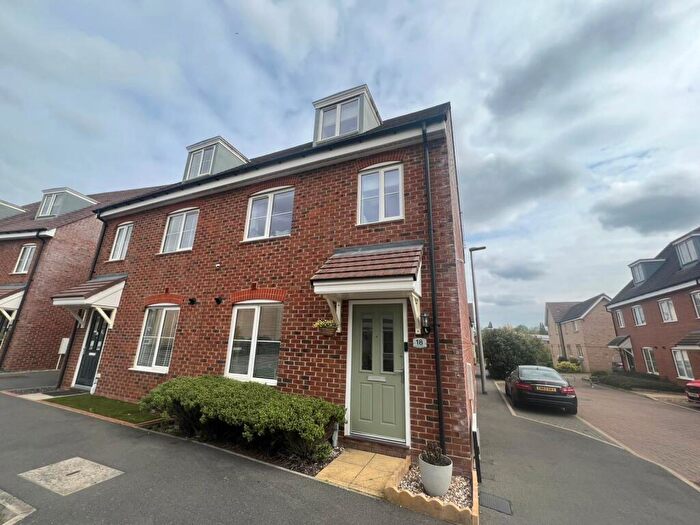 3 Bedroom Semi-Detached House For Sale In Alderney Avenue, Bletchley, Milton Keynes, MK3