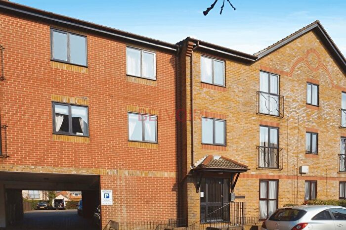 1 Bedroom Flat To Rent In Court Road, Southampton, SO15