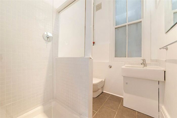 1 Bedroom Flat For Sale In Greencroft Gardens, South Hampstead, NW6