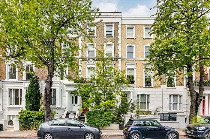 2 Bedroom Flat For Sale In Blenheim Crescent, Holland Park, W11