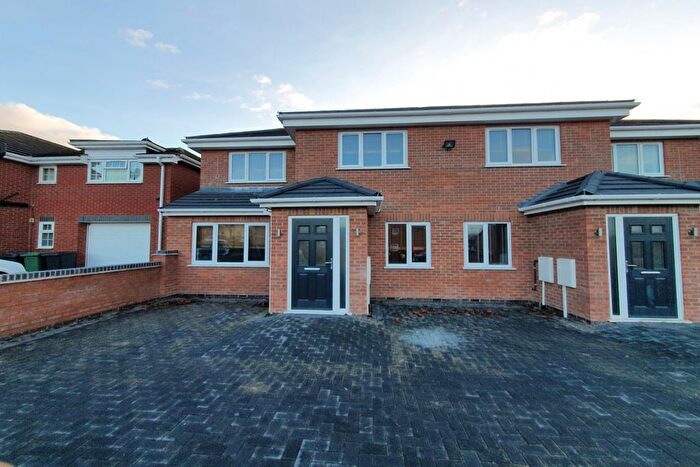 4 Bedroom Semi-Detached House To Rent In Hayes Lane, Exhall, Coventry, CV7