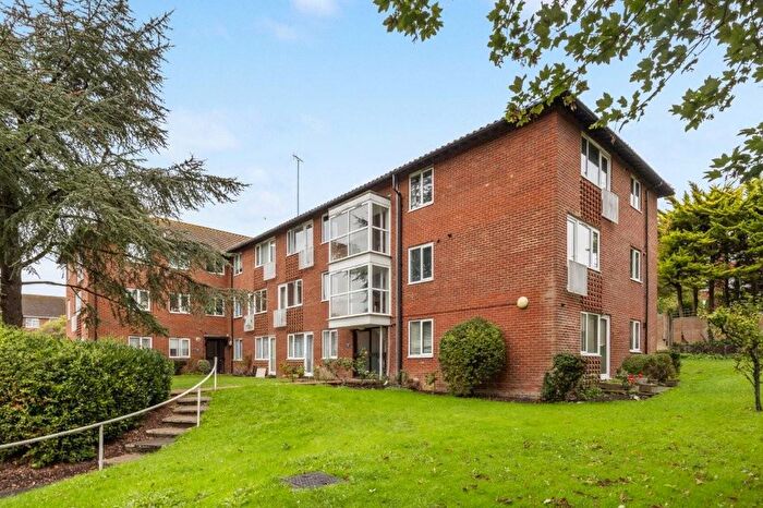 2 Bedroom Flat To Rent In Park Court, Old London Road, Patcham, BN1