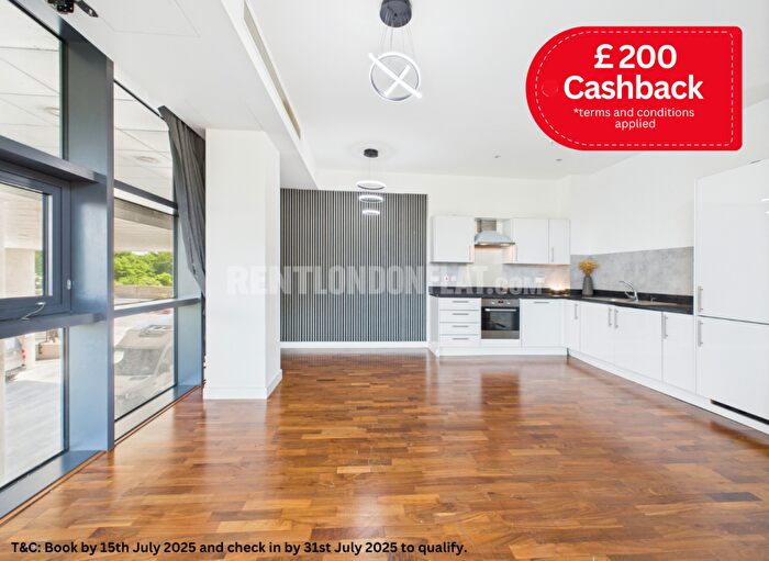 2 Bedroom Flat To Rent In High Street, Stratford, E15