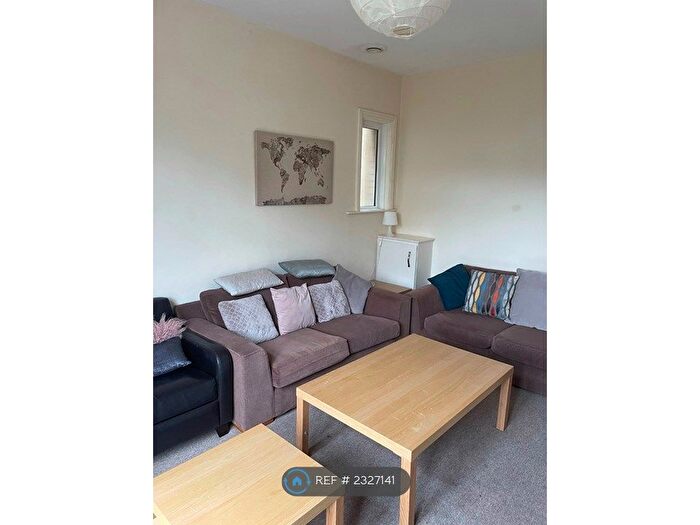 6 Bedroom Detached House To Rent In Heron Court Road, Bournemouth, BH9