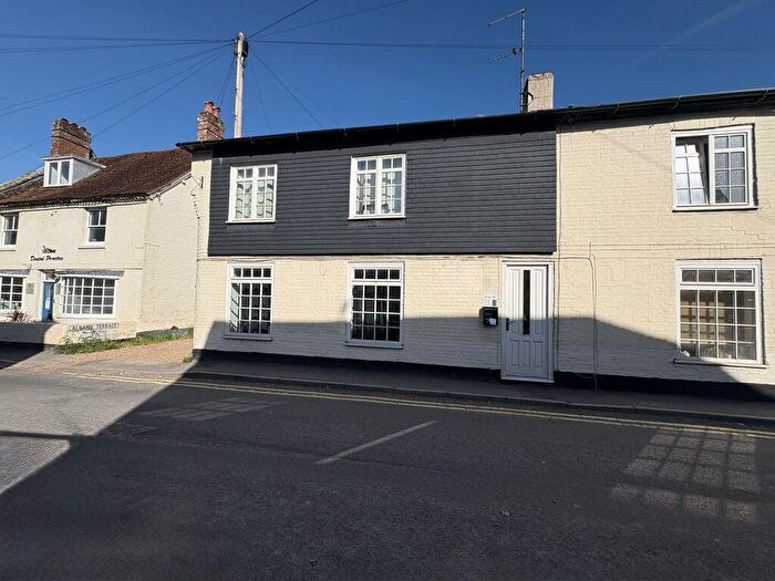 2 Bedroom Flat To Rent In North Street, Wilton, SP2