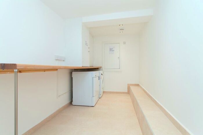 3 Bedroom Flat To Rent In Raveley Street, Tufnell Park, NW5