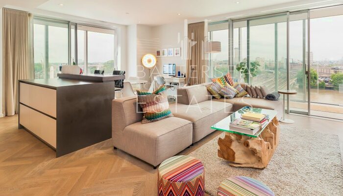 2 Bedroom Flat To Rent In L-, Circus Road West, Battersea, SW11