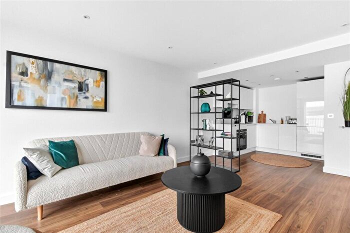1 Bedroom Apartment For Sale In Market Street, Bracknell, Berkshire, RG12