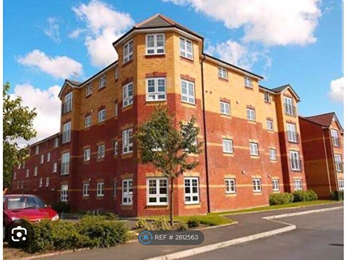2 Bedroom Flat To Rent In Worsley, Manchester, M28