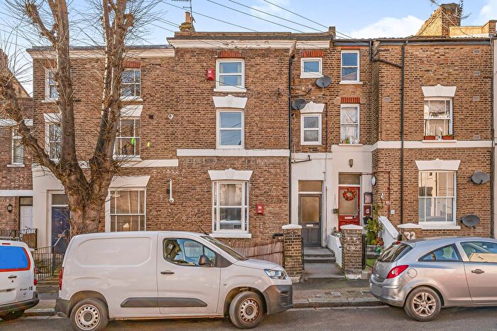 1 Bedroom Flat For Sale In Rye Hill Park, SE15