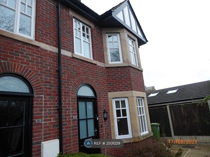 3 Bedroom End Of Terrace House To Rent In Victoria Road, Macclesfield, SK10