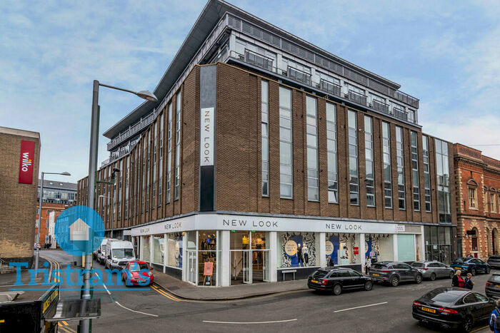 3 Bedroom Apartment To Rent In Crusader House, City Centre, NG1