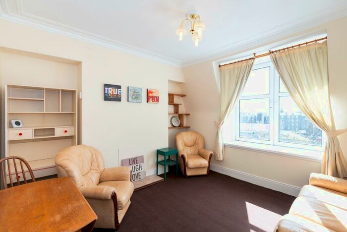 2 Bedroom Flat To Rent In Hutcheon Street, City Centre, Aberdeen, AB25