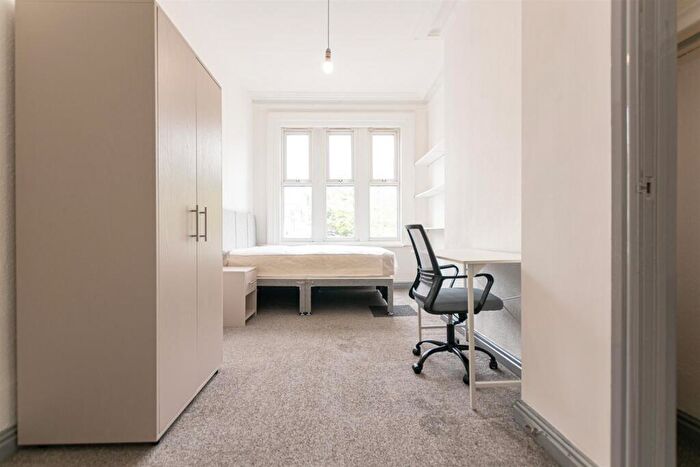 6 Bedroom Maisonette To Rent In A Fulwood Road (), Sheffield, S10