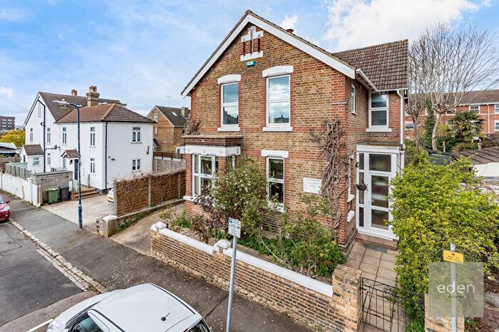 4 Bedroom Detached House For Sale In Cromwell Road, Maidstone, ME14