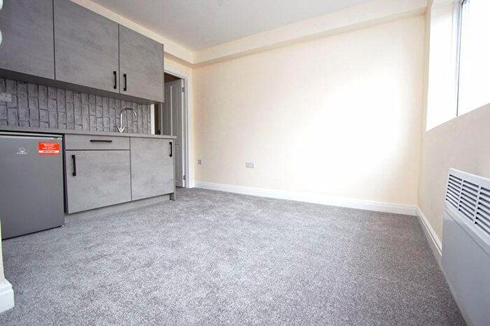 Property To Rent In St. Edmunds Close, Erith, DA18