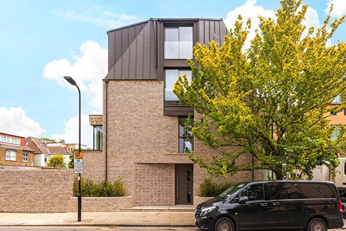 5 Bedroom End Of Terrace House For Sale In Craven Road, London, W5