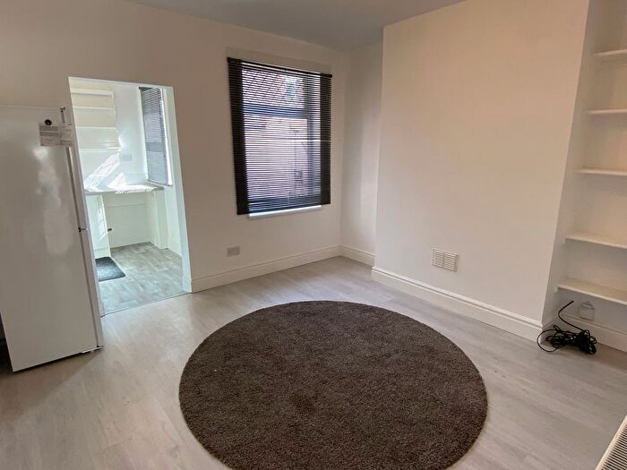 2 Bedroom End Of Terrace House To Rent In Orchard Street, Doncaster, DN4