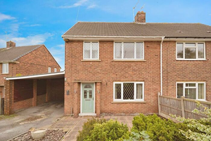 3 Bedroom Semi-Detached House For Sale In Manifold Avenue, Staveley, Chesterfield, S43